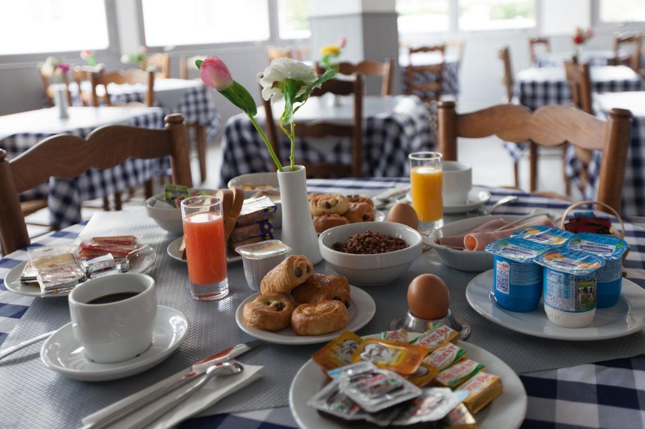 Le Pavillon Bleu Hotel Restaurant Руайян Экстерьер фото